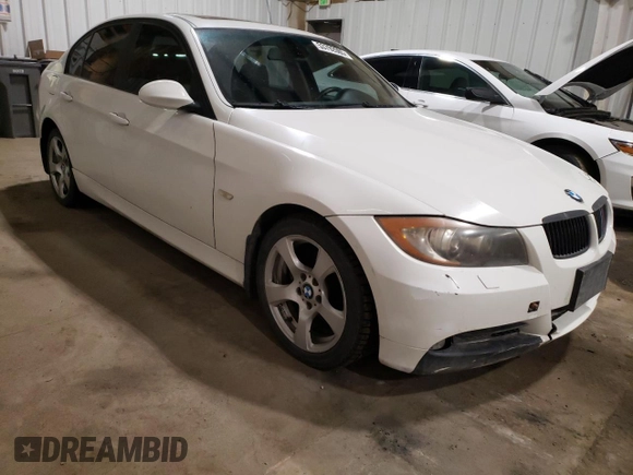 2006 BMW 3 Series 325xi with VIN WBAVD13576KV05230, listed as a Copart auction lot 53792085 with 124,190 mi miles and Salvage Title. Bid and sale history available at carsss.com. Image 4.
