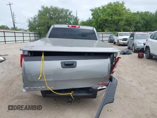 2013 GMC Sierra 1500 SLE z VIN 3GTP1VE09DG302860, wystawiony jako IAAI lot #42031246 z przebiegiem Nie podano mil oraz . Historia ofert i sprzedaży dostępna na DreamBid. Obrazek 17.