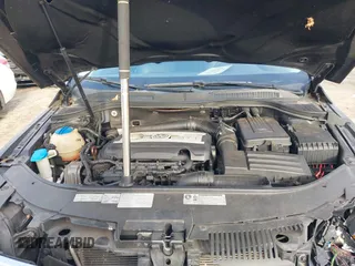 2013 Volkswagen CC Lux with VIN WVWRN7AN2DE506028, listed as a IAAI auction lot 41416314 with 109,843 mi miles. Bid and sale history available at carsss.com. Image 10.