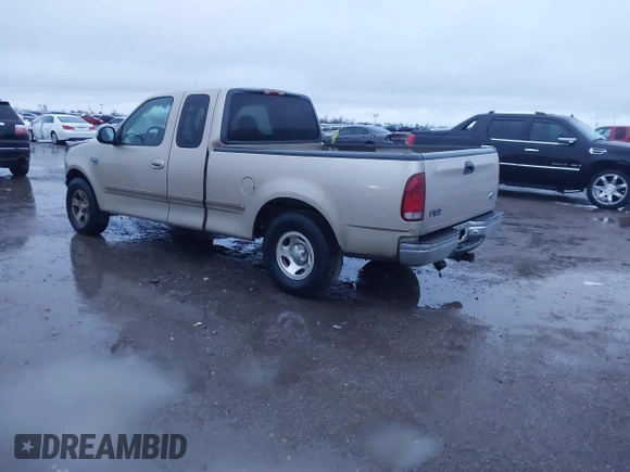 1999 Ford F-150 XL with VIN 1FTRX17L1XNA06282, listed as a IAAI auction lot 41545503 with 234,817 mi miles. Bid and sale history available at carsss.com. Image 3.