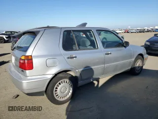 1998 Volkswagen Golf z VIN 3VWFA81H8WM251233, wystawiony jako Copart lot #42441795 z przebiegiem 122 969 mil mil oraz Czysty tytuł • Clean title. Historia ofert i sprzedaży dostępna na DreamBid. Obrazek 3.