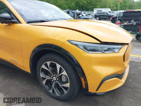 2023 Ford Mustang Mach-E Premium с VIN 3FMTK3SS2PMA49095, выставлен на аукционе IAAI как лот 42255255 с пробегом 23 307 миль миль и . История ставок и продаж доступна на DreamBid. Изображение 21.