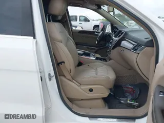 2014 Mercedes-Benz GL-Class GL 450 with VIN 4JGDF7CE1EA305939, listed as a IAAI auction lot 41944871 with 116,232 mi miles. Bid and sale history available at carsss.com. Image 5.