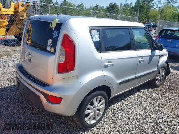 2013 Kia Soul + z VIN KNDJT2A69D7558159, wystawiony jako IAAI lot #41978478 z przebiegiem 223 717 mil mil oraz . Historia ofert i sprzedaży dostępna na DreamBid. Obrazek 4.