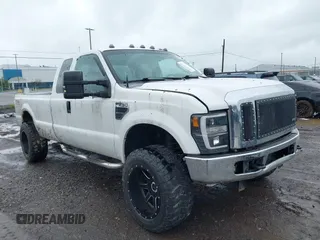 2010 Ford F-250 XL z VIN 1FTSX2B58AEA38783, wystawiony jako IAAI lot #42335971 z przebiegiem 262 637 mil mil oraz . Historia ofert i sprzedaży dostępna na DreamBid. Obrazek 1.