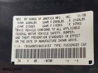 2009 Acura TL Tech with VIN 19UUA86519A014157, listed as a IAAI auction lot 42058423 with 201,403 mi miles. Bid and sale history available at carsss.com. Image 9.