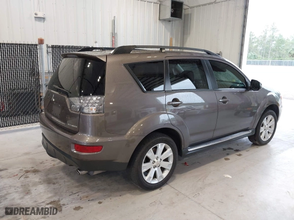 2013 Mitsubishi Outlander SE with VIN JA4AS3AW3DU012736, listed as a IAAI auction lot 41363183 with 83,677 mi miles. Bid and sale history available at carsss.com. Image 4.