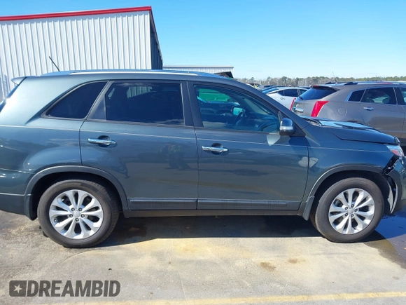 2015 Kia Sorento EX with VIN 5XYKU4A70FG559566, listed as a IAAI auction lot 41727052 with 92,258 mi miles. Bid and sale history available at carsss.com. Image 13.