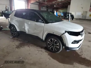 2024 Jeep Compass Limited z VIN 3C4NJDCN7RT593129, wystawiony jako Copart lot #57845515 z przebiegiem 11 086 mil mil oraz Szkoda całkowita • Salvage title. Historia ofert i sprzedaży dostępna na DreamBid. Obrazek 4.