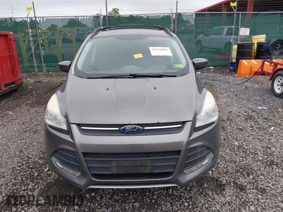 2013 Ford Escape SE z VIN 1FMCU9GX2DUA85071, wystawiony jako IAAI lot #42518686 z przebiegiem 159 157 mil mil oraz . Historia ofert i sprzedaży dostępna na DreamBid. Obrazek 6.