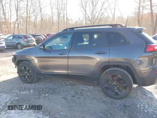 2017 Jeep Cherokee Limited z VIN 1C4PJMDS7HW557169, wystawiony jako IAAI lot #41469564 z przebiegiem 147 264 mil mil oraz . Historia ofert i sprzedaży dostępna na DreamBid. Obrazek 15.