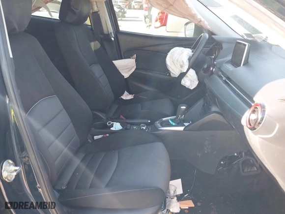 2017 Mazda CX-3 Sport with VIN JM1DKFB73H0159678, listed as a IAAI auction lot 40953743 with 99,696 mi miles. Bid and sale history available at carsss.com. Image 5.