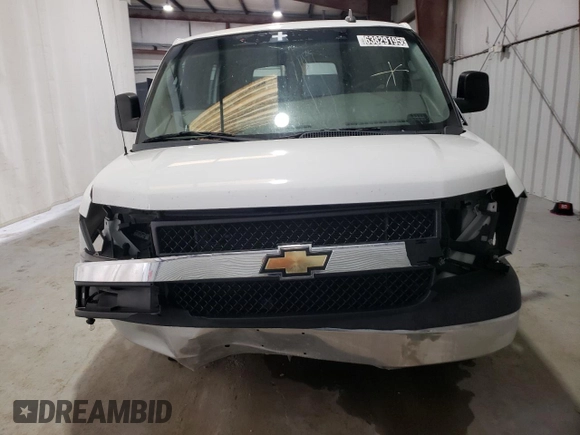 2022 Chevrolet Express Cargo with VIN 1GCWGAFP4N1222428, listed as a Copart auction lot 63829195 with 30,685 mi miles and Clean title. Bid and sale history available at DreamBid. Image 5.