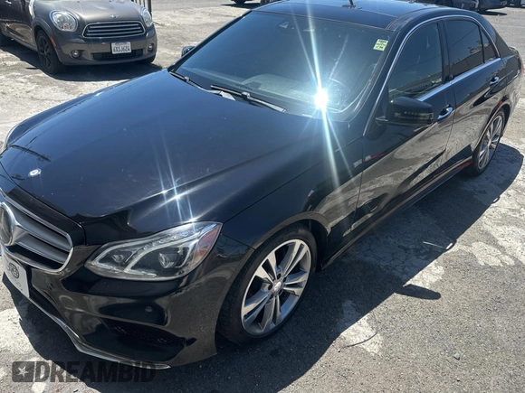 2015 Mercedes-Benz E 350 Sport z VIN WDDHF5KB1FB124388, wystawiony jako Copart lot #57884965 z przebiegiem 140 809 mil mil oraz Czysty tytuł • Clean title. Historia ofert i sprzedaży dostępna na DreamBid. Obrazek 2.