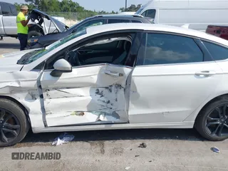 2020 Ford Fusion SE with VIN 3FA6P0HD3LR161093, listed as a IAAI auction lot 42127161 with 59,607 mi miles and . Bid and sale history available at DreamBid. Image 14.