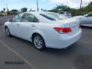 2011 Lexus ES 330 with VIN JTHBK1EG9B2418495, listed as a IAAI auction lot 40247075 with 14,891 mi miles and . Bid and sale history available at carsss.com. Image 3.