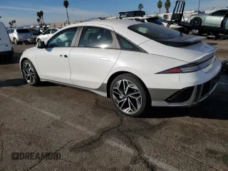 2023 Hyundai Ioniq 6 SEL z VIN KMHM34AA1PA034729, wystawiony jako Copart lot #81629683 z przebiegiem 756 mil mil oraz . Historia ofert i sprzedaży dostępna na DreamBid. Obrazek 2.