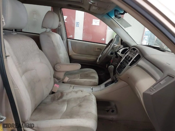2007 Toyota Highlander Hybrid w/3rd Row with VIN JTEEW21A370043793, listed as a IAAI auction lot 41361431 with 232,237 mi miles. Bid and sale history available at carsss.com. Image 5.