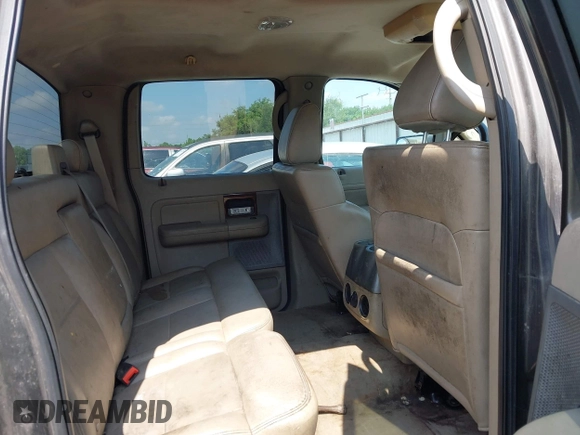 2007 Ford F-150 XLT z VIN 1FTPW12V47KC52876, wystawiony jako IAAI lot #42407096 z przebiegiem 278 469 mil mil oraz . Historia ofert i sprzedaży dostępna na DreamBid. Obrazek 8.