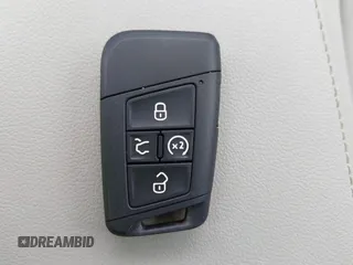 2022 Volkswagen Tiguan SE z VIN 3VV2B7AX2NM174360, wystawiony jako IAAI lot #42535724 z przebiegiem 34 723 mil mil oraz . Historia ofert i sprzedaży dostępna na DreamBid. Obrazek 11.