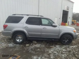 2007 Toyota Sequoia SR5 with VIN 5TDZT34A77S285533, listed as a IAAI auction lot 41393297 with 235,791 mi miles. Bid and sale history available at carsss.com. Image 14.
