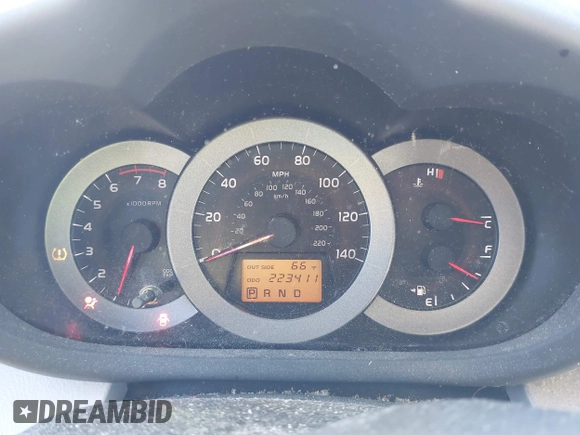 2008 Toyota RAV4 Ltd with VIN JTMZD31V086071330, listed as a IAAI auction lot 41655978 with 223,411 mi miles. Bid and sale history available at carsss.com. Image 7.