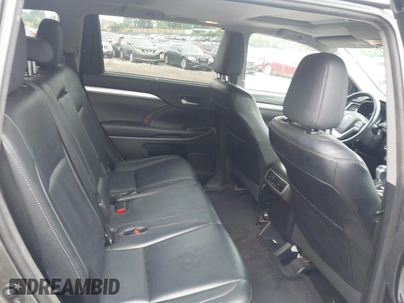 2016 Toyota Highlander XLE z VIN 5TDJKRFHXGS258923, wystawiony jako IAAI lot #42372340 z przebiegiem 181 438 mil mil oraz . Historia ofert i sprzedaży dostępna na DreamBid. Obrazek 8.