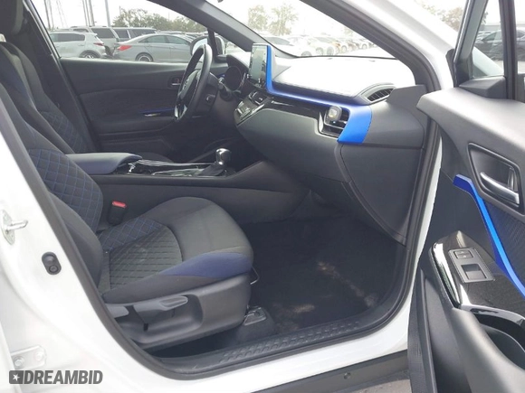 2022 Toyota C-HR XLE with VIN NMTKHMBX4NR147265, listed as a IAAI auction lot 41291034 with 22,403 mi miles. Bid and sale history available at carsss.com. Image 5.