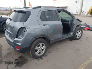 2019 Chevrolet Trax LT z VIN KL7CJLSB0KB940023, wystawiony jako IAAI lot #41214446 z przebiegiem 82 416 mil mil oraz . Historia ofert i sprzedaży dostępna na DreamBid. Obrazek 4.