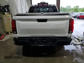 2023 Chevrolet Colorado 2WD Work Truck с VIN 1GCGSBEC5P1153517, выставлен на аукционе Copart как лот 57752845 с пробегом 17 838 миль миль и Чистый • Clean title. История ставок и продаж доступна на DreamBid. Изображение 6.