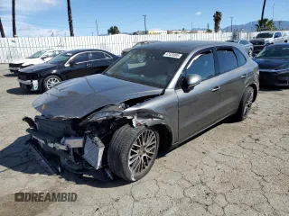 2022 Porsche Cayenne z VIN WP1AA2AY9NDA03317, wystawiony jako Copart lot #47433095 z przebiegiem Nie podano mil oraz Szkoda całkowita • Salvage title. Historia ofert i sprzedaży dostępna na DreamBid. Obrazek 1.