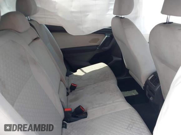 2018 Volkswagen Tiguan S with VIN 3VV1B7AX3JM128705, listed as a IAAI auction lot 42110808 with 60,589 mi miles and . Bid and sale history available at DreamBid. Image 8.