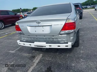 2005 Toyota Camry LE with VIN 4T1BE30K35U572110, listed as a IAAI auction lot 42674324 with 147,480 mi miles and . Bid and sale history available at DreamBid. Image 6.