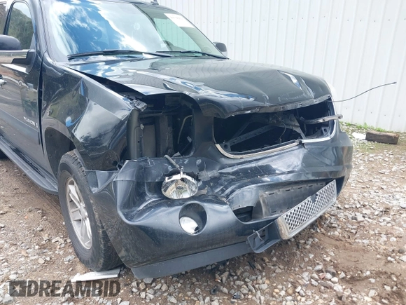 2008 GMC Yukon SLT 4SB with VIN 1GKFC13J18R118629, listed as a IAAI auction lot 41798020 with 215,760 mi miles and . Bid and sale history available at DreamBid. Image 6.