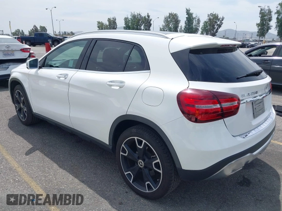 2019 Mercedes-Benz GLA 250 z VIN WDCTG4EB9KJ550931, wystawiony jako IAAI lot #42223075 z przebiegiem 86 012 mil mil oraz . Historia ofert i sprzedaży dostępna na DreamBid. Obrazek 3.