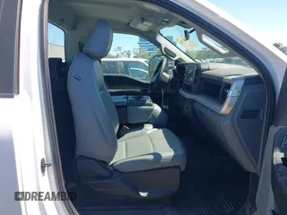 2023 Ford F-250 XL with VIN 1FTBF2AA6PEE09157, listed as a IAAI auction lot 42629266 with 15,571 mi miles and . Bid and sale history available at DreamBid. Image 5.