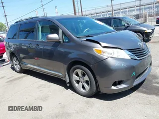 2012 Toyota Sienna LE AAS с VIN 5TDKK3DC0CS278021, выставлен на аукционе IAAI как лот 42281814 с пробегом 139 590 миль миль и . История ставок и продаж доступна на DreamBid. Изображение 1.
