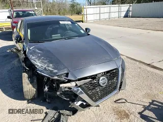 2019 Nissan Altima SR with VIN 1N4BL4CV8KC203983, listed as a Copart auction lot 46869385 with 116,500 mi miles and Salvage Title. Bid and sale history available at carsss.com. Image 10.