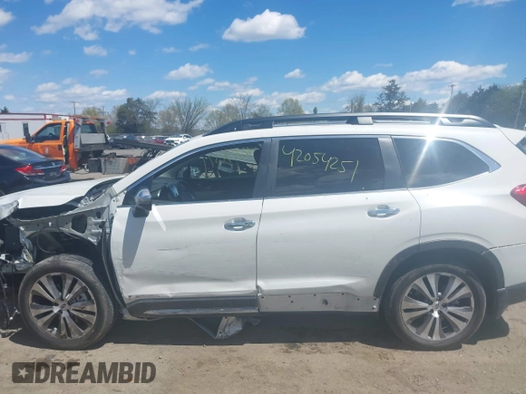 2022 Subaru Ascent Touring z VIN 4S4WMARD7N3463961, wystawiony jako IAAI lot #42054251 z przebiegiem 29 614 mil mil oraz . Historia ofert i sprzedaży dostępna na DreamBid. Obrazek 14.