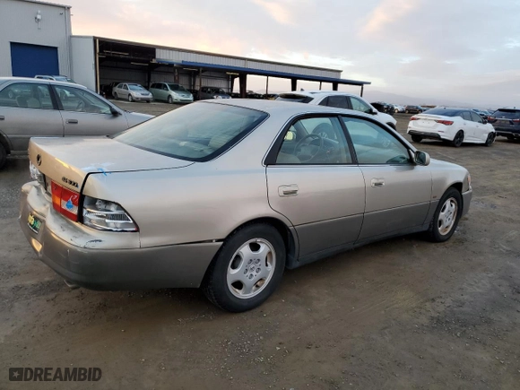 1999 Lexus ES 300 Luxury Sport Sdn with VIN JT8BF28G2X5068087, listed as a Copart auction lot 86727104 with 196,360 mi miles and Salvage Title. Bid and sale history available at carsss.com. Image 3.