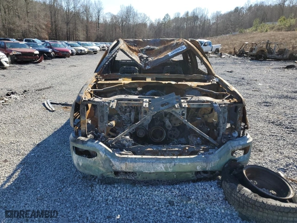 2017 GMC Sierra 1500 SLT with VIN 1GTV2NEC5HZ132632, listed as a Copart auction lot 88080635 with 0 mi miles and Salvage Title. Bid and sale history available at carsss.com. Image 5.