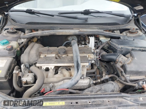 2004 Volvo V70 XC Cross Country with VIN YV1SZ59H541140690, listed as a IAAI auction lot 42060998 with 133,154 mi miles and . Bid and sale history available at DreamBid. Image 10.