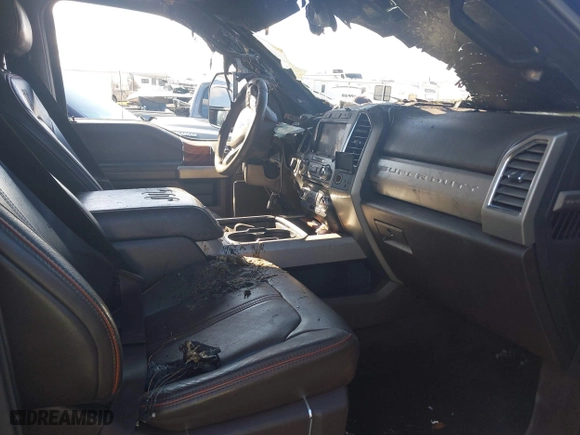 2017 Ford Super Duty F-250 SRW Lariat with VIN 1FT7W2BT1HED50266, listed as a IAAI auction lot 41149852 with 1 mi miles. Bid and sale history available at carsss.com. Image 5.