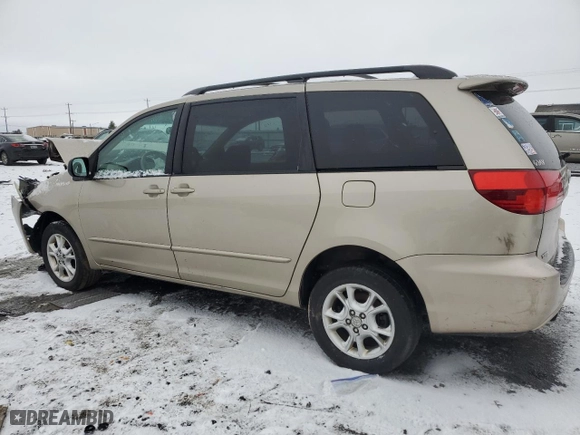 2004 Toyota Sienna LE with VIN 5TDBA23C04S012000, listed as a Copart auction lot 88129635 with 210,945 mi miles and Salvage Title. Bid and sale history available at carsss.com. Image 2.