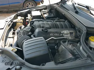 2017 Jeep Grand Cherokee SRT z VIN 1C4RJFDJXHC955764, wystawiony jako IAAI lot #42987636 z przebiegiem 103 832 mil mil oraz . Historia ofert i sprzedaży dostępna na DreamBid. Obrazek 19.