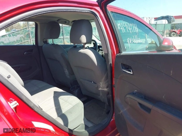 2014 Chevrolet Sonic LT with VIN 1G1JC5SG0E4189664, listed as a IAAI auction lot 41941711 with 172,995 mi miles. Bid and sale history available at carsss.com. Image 8.