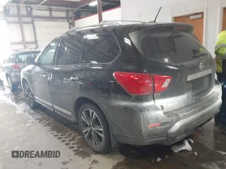 2017 Nissan Pathfinder SV z VIN 5N1DR2MMXHC636690, wystawiony jako IAAI lot #41424828 z przebiegiem 114 994 mil mil oraz . Historia ofert i sprzedaży dostępna na DreamBid. Obrazek 3.