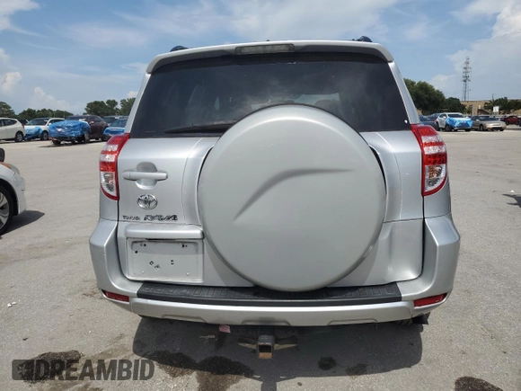 2010 Toyota RAV4 z VIN 2T3ZF4DV4AW052439, wystawiony jako Copart lot #62685155 z przebiegiem 93 851 mil mil oraz Szkoda całkowita • Salvage title. Historia ofert i sprzedaży dostępna na DreamBid. Obrazek 6.