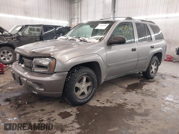 2006 Chevrolet TrailBlazer LS with VIN 1GNDT13S562139458, listed as a IAAI auction lot 41545068 with 208,914 mi miles and . Bid and sale history available at DreamBid. Image 2.