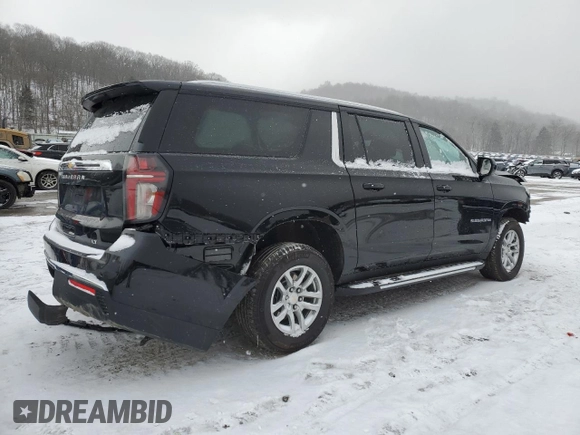 2024 Chevrolet Suburban LT z VIN 1GNSKCKD2RR249498, wystawiony jako Copart lot #46279295 z przebiegiem 18 566 mil mil oraz Czysty tytuł • Clean title. Historia ofert i sprzedaży dostępna na DreamBid. Obrazek 3.